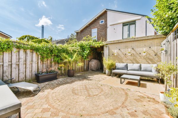 Cost of Courtyard Patio Service in Manassas
